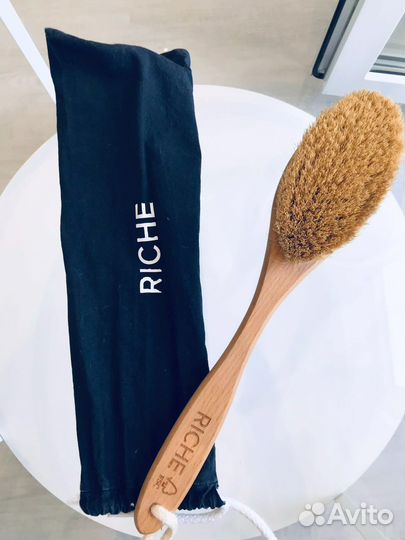 Щетка для сухого массажа Riche