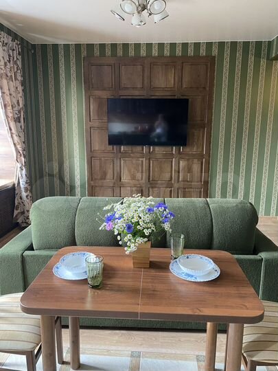 2-к. квартира, 52 м², 3/3 эт.