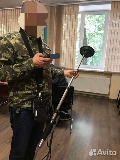 Поиск прослушки,скрытых камер в помещениях,в авто