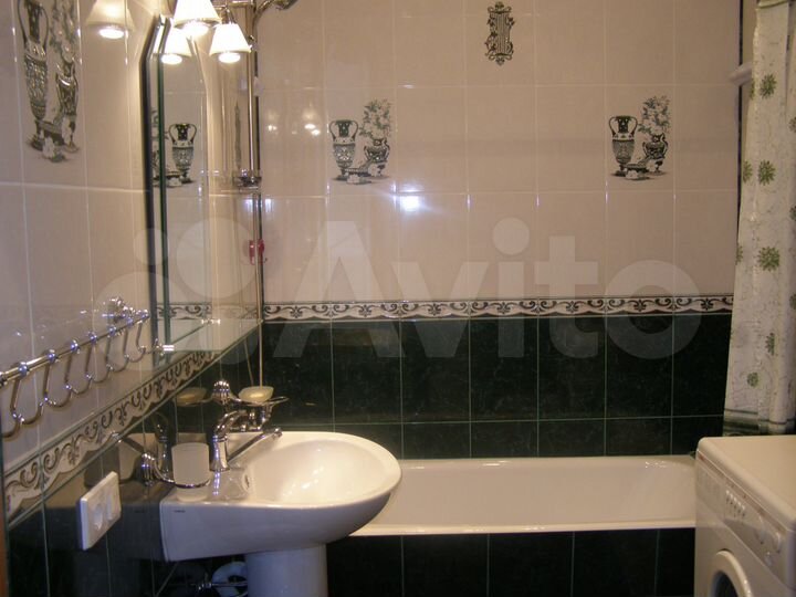 2-к. квартира, 65 м², 8/17 эт.