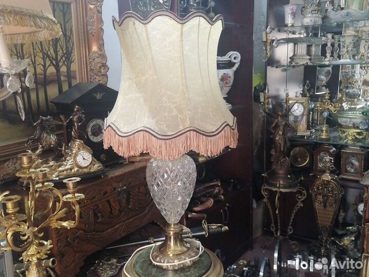 Лампа настольная