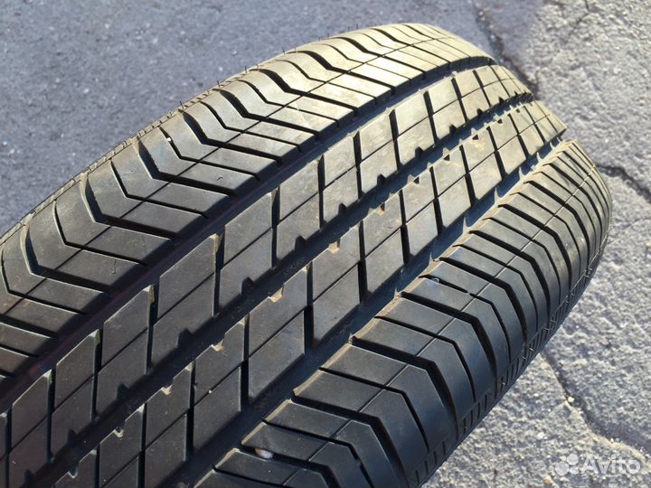 Goodyear Eagle Touring 225/60 R16