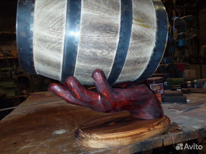 Бочонок дубовый на подставке