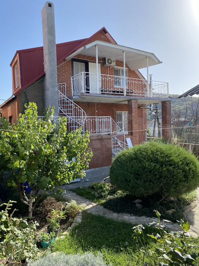 Дом 129,4 м² на участке 4 сот.