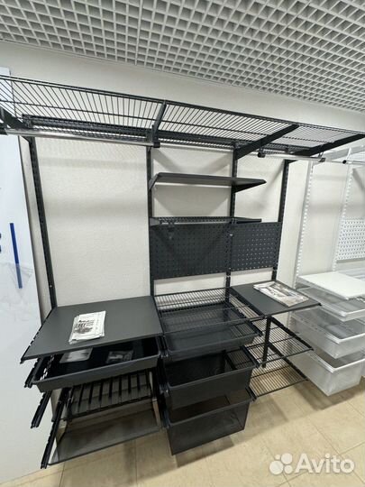 Гардеробная Система черного и белого цвета