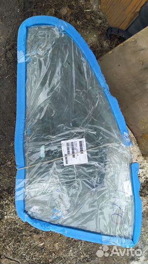 Боковое стекло левое Mitsubishi Lancer