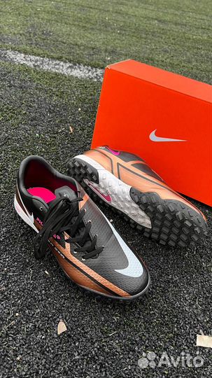 Футбольные бутсы