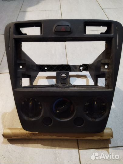 Блок управления нагревателя на Ford Fusion 1.4