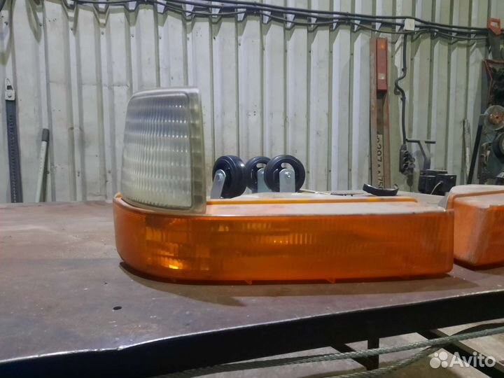 Габаритные фонари Ford F-350 1995