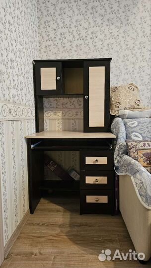 Рабочий стол для школьника б/у