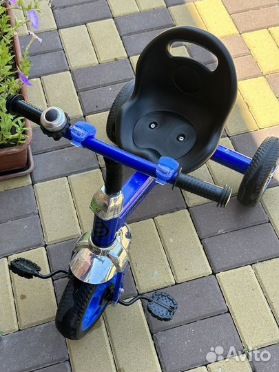 Детский трехколесный велосипед