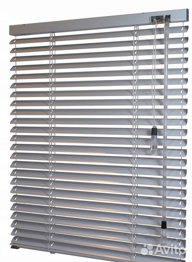 Жалюзи горизонтальные бу