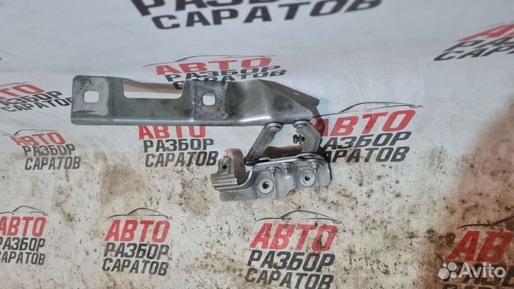 Петля капота левая Opel Astra J