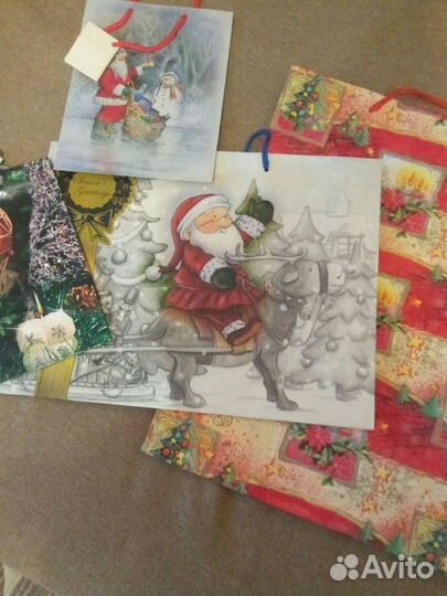 Пакет бумажный подарочный