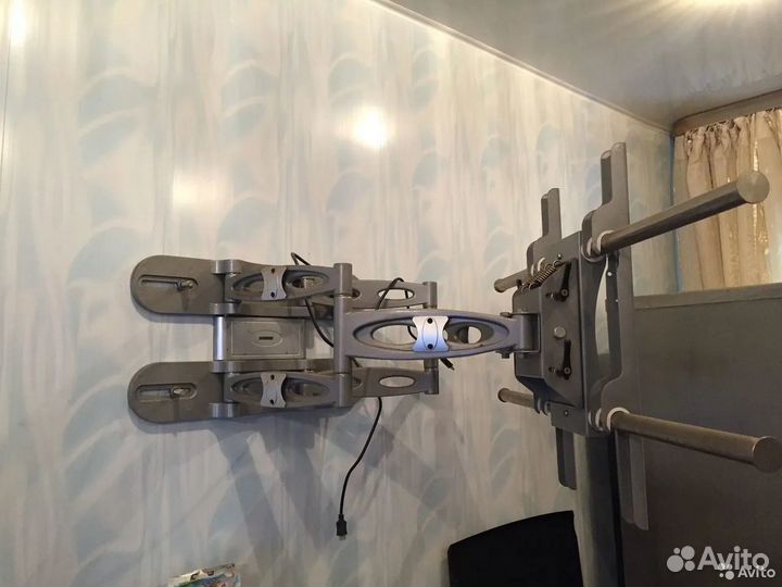 Продам кронштейн для большого телевизора