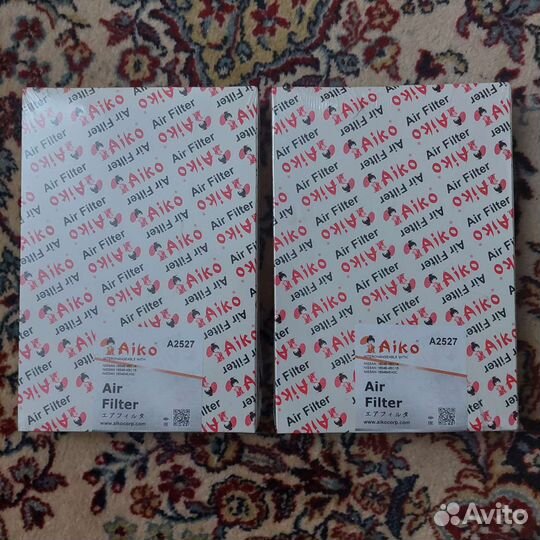 На Nissan Х-Trail T32 фильтр воздушный AIka A2527