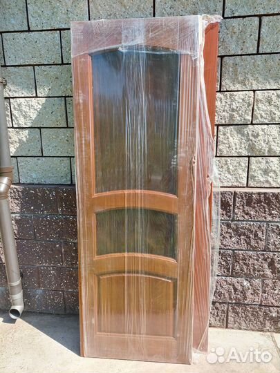 Продаются новые двери с натуральным шпоном