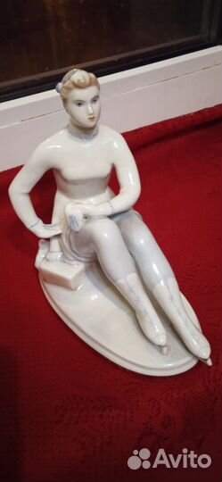 Статуэтка лфз фигуристка