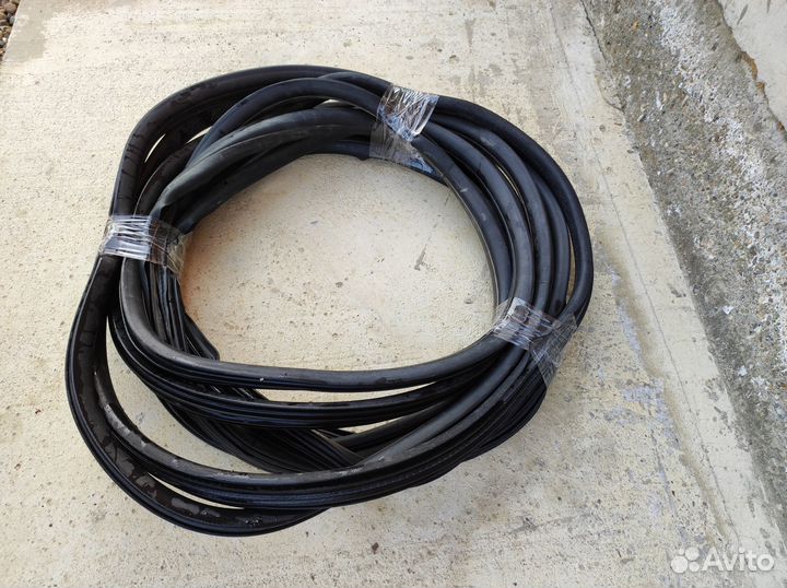 Уплотнительные резинки дверей Peugeot 207