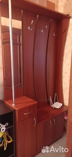 Вешалка в прихожую с зеркалом