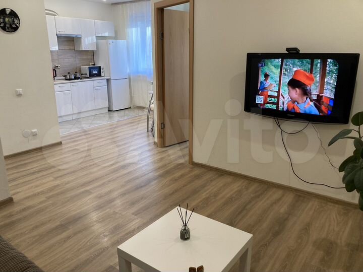 2-к. квартира, 51 м², 1/10 эт.