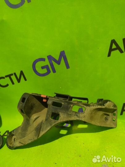 Крепление бампера заднее Opel Astra L35 Z18XER