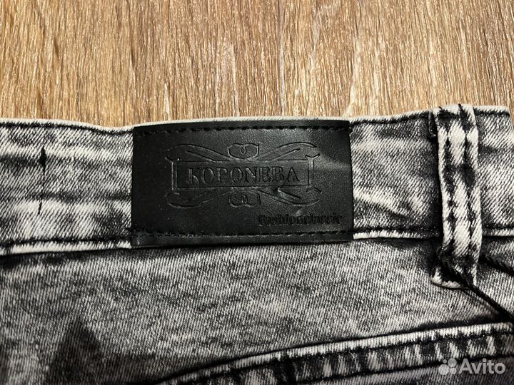 Женские джинсовые шорты 28 размер (25-30)