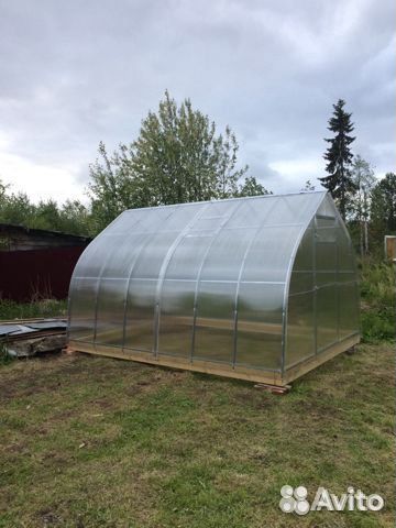 Теплицы из сотового поликарбоната. Капелька и Арка