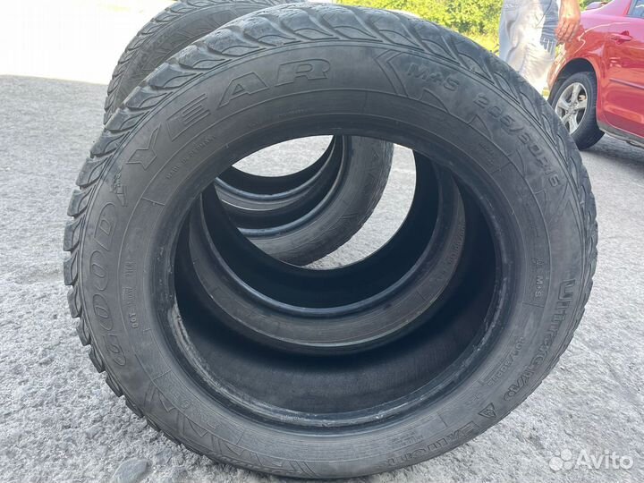 Goodyear UltraGrip Extreme 205/55 R16