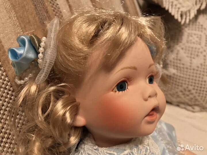 Кукла (фарфор)