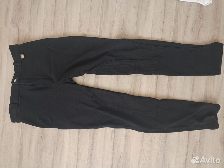 Брюки и шлем для конного спорта