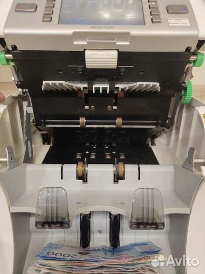 Счетчик-сортировщик банкнот Kisan Newton FS (p)