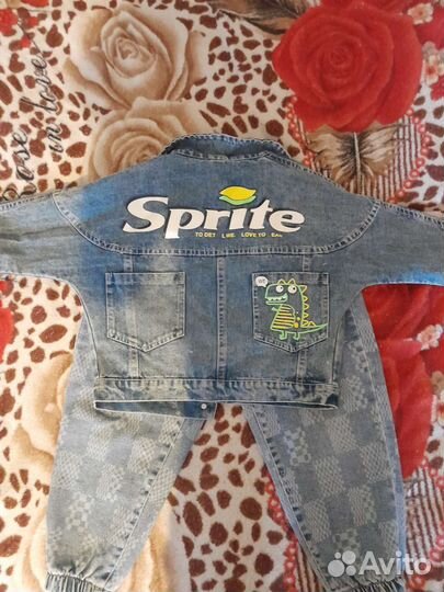 Джинсовка и джинсы бананы