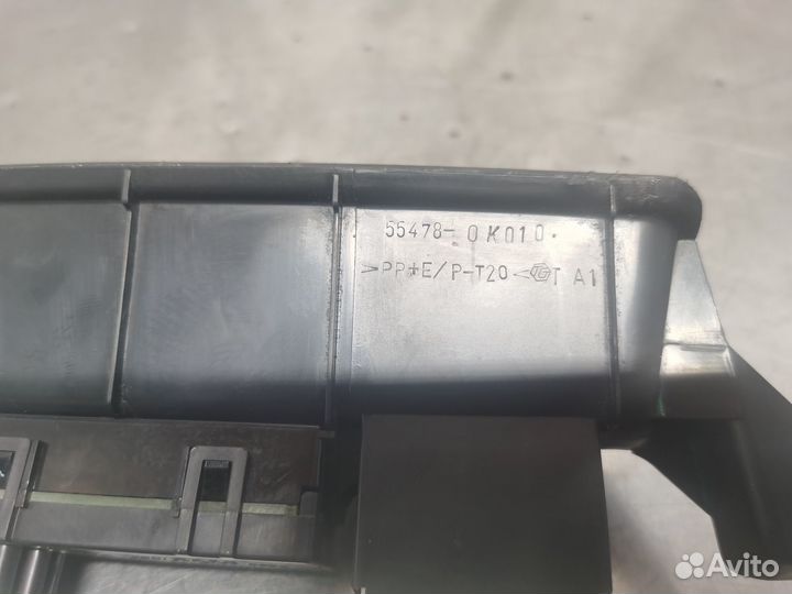 Часы Toyota Hilux