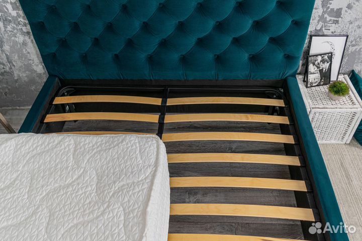 Кровать двуспальная 160х200 барокко велюр