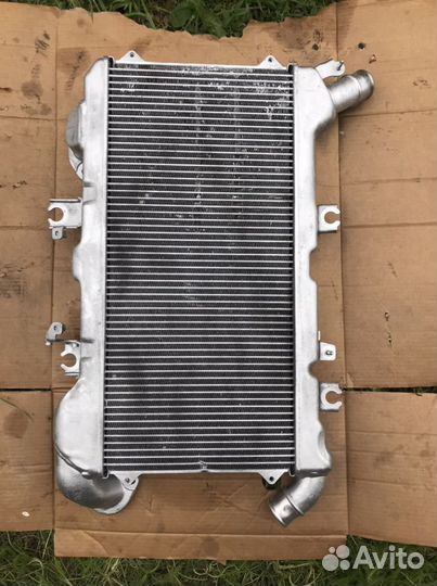 Интеркулер Toyota land cruiser 200