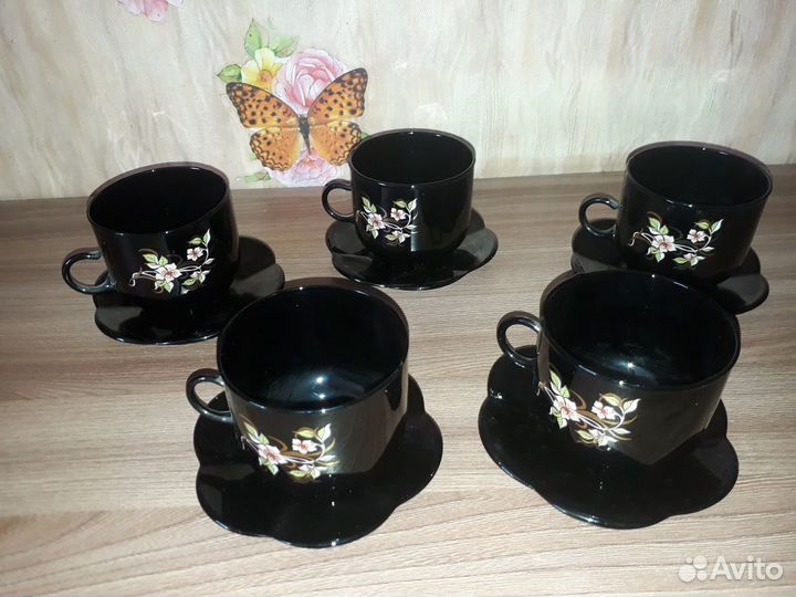 Чайный сервиз, темный