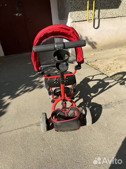 Детский велосипед с ручкой