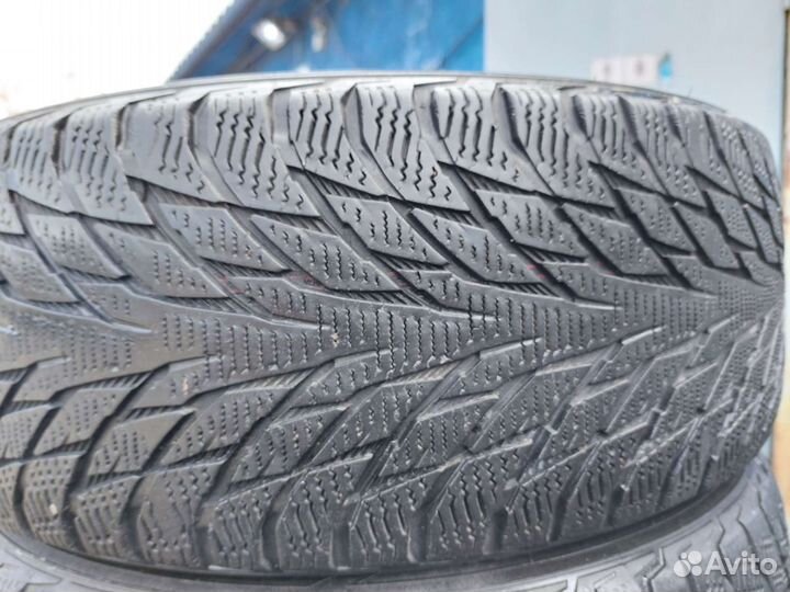 Nokian Tyres Hakkapeliitta R2 215/55 R17 98R