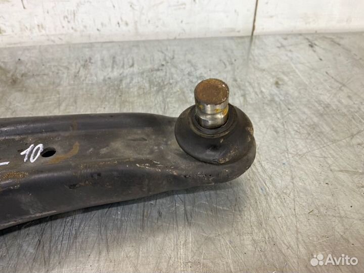 Рычаг подвески передний правый Mitsubishi Lancer X