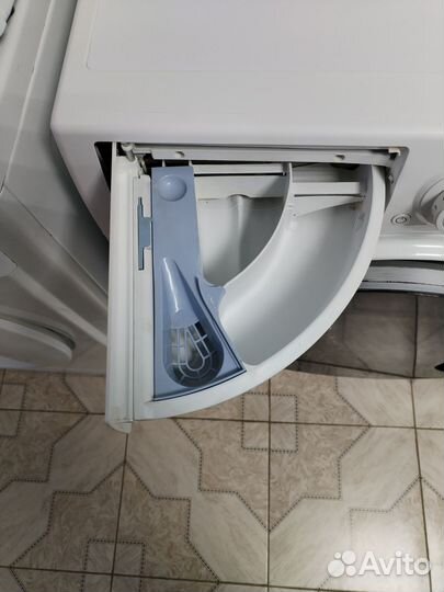 Hotpoint-Ariston 6 кг с паром