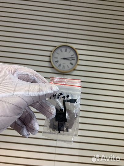 Верхний шлейф датчика трутона на iPhone 14 Pro