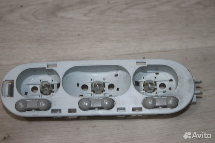 Плафон салона nissan juke f 15