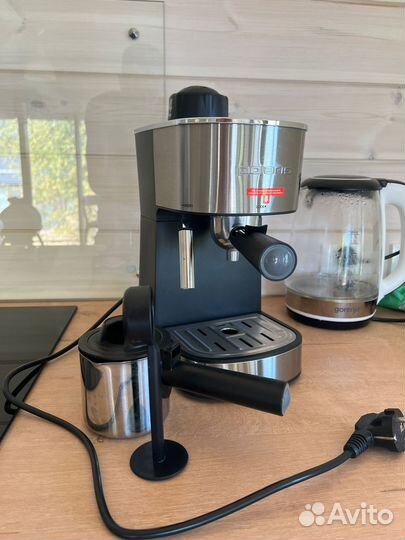 Кофеварка Polaris PCM 4008AL