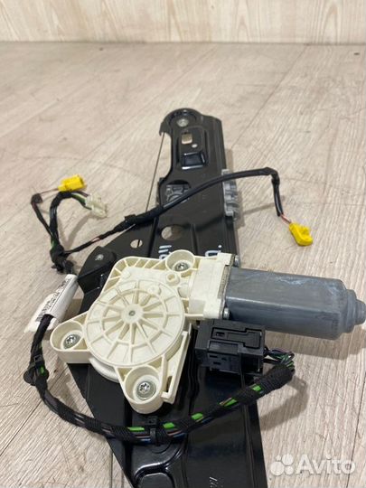 Стеклоподъемник задний правый Mercedes Benz E250