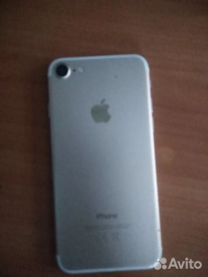 Телефон iPhone 7 32g