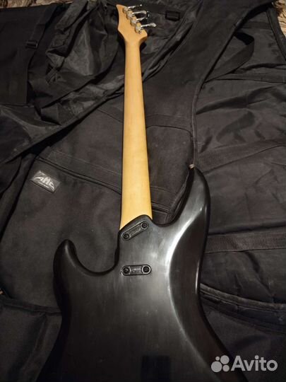 Бас гитара Yamaha RBX500R