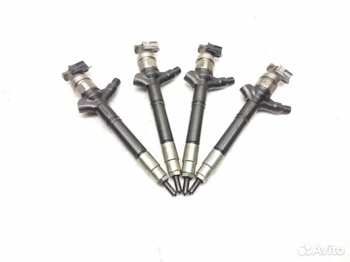 Форсунка топливная Toyota Avensis 2 (T250) рест