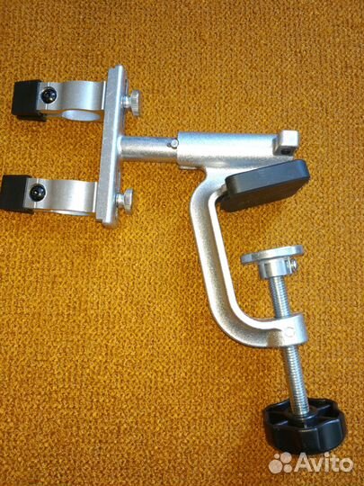 Переворотная точилка с улучшенным зажимом