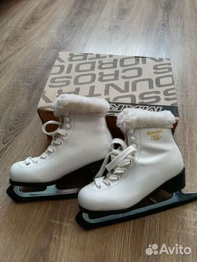 Коньки фигурные 33 размер